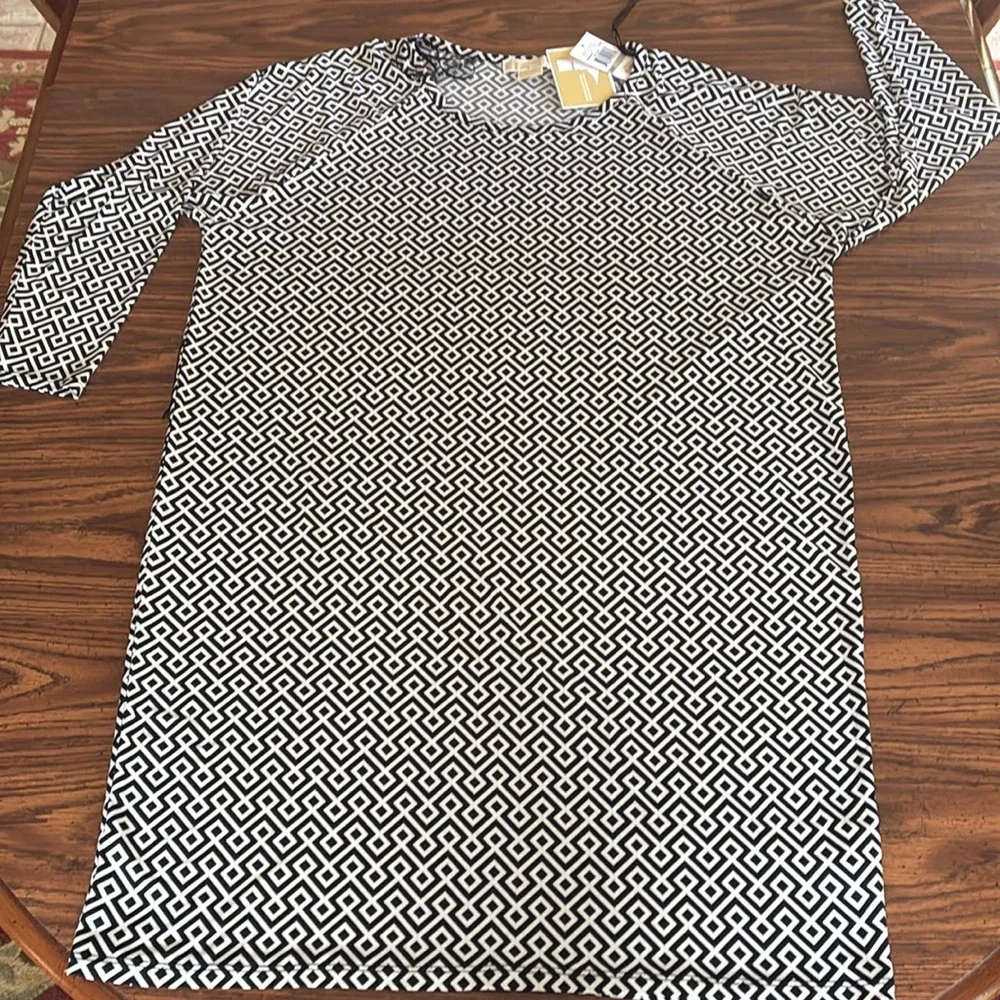 07:07  Michael Kors Geometric Print Dress